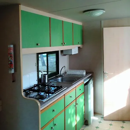 Victoria Mobilehome In Stella Del Sud Campsite *
